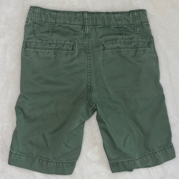 GAP Kid’s shorts - Picture 2 of 3